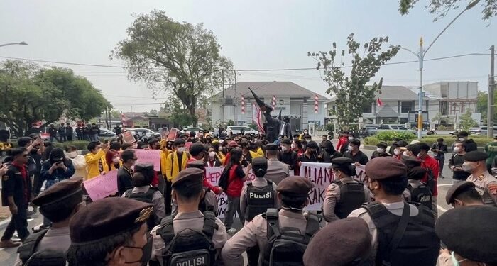 Gubernur Kalteng Sepakat Tangani Karhutla, AMKM Tunggu Bukti Nyata di Lapangan